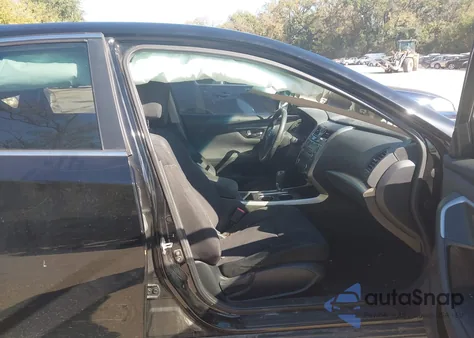 2015 Nissan Altima 2.5/2.5 S/2.5 Sl/2.5 Sv из США, поврежденный, VIN 1N4AL3AP6FC175889